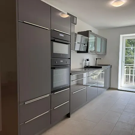 Grosszuegige Ferienwohnung Nahe Biberach & Laupheim Bis Zu 7 Gaeste Schemmerhofen