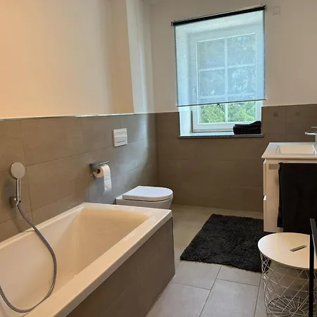Grosszuegige Ferienwohnung Nahe Biberach & Laupheim Bis Zu 7 Gaeste דירה *