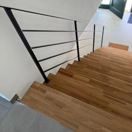 Grosszuegige Ferienwohnung Nahe Biberach & Laupheim Bis Zu 7 Gaeste דירה Schemmerhofen